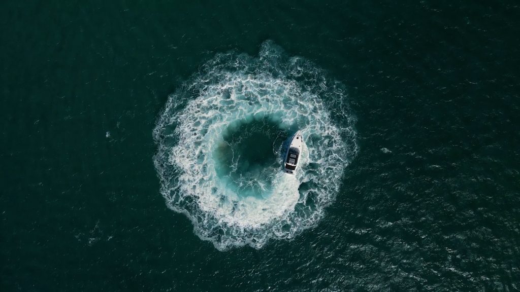 How will the RBA's interest rate cut affect the boating industry?